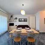 A 5 Minuti, Giardino E Vista Mare - Due Splendide Indipendenti * Palau