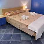 Сasa de vacaciones A 5 Minuti, Giardino E Vista Mare - Due Splendide Indipendenti *