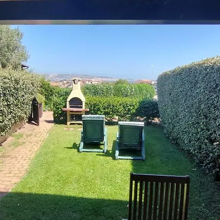 A 5 Min, Giardino E Vista Mare - Due Splendide Indipendenti Holiday home *