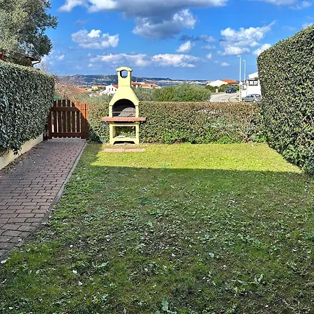A 5 Minuti, Giardino E Vista Mare - Due Splendide Indipendenti *