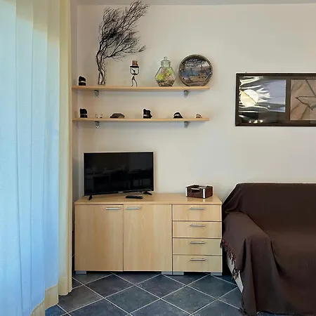 A 5 Minuti, Giardino E Vista Mare - Due Splendide Indipendenti *