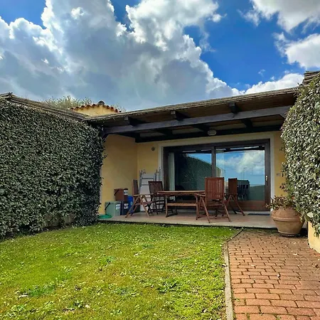 Semesterbostad A 5 Minuti, Giardino E Vista Mare - Due Splendide Indipendenti