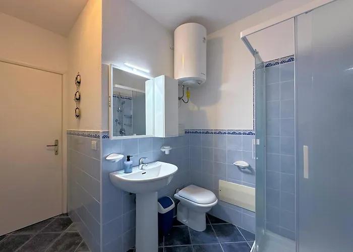 A 5 Minuti, Giardino E Vista Mare - Due Splendide Indipendenti *